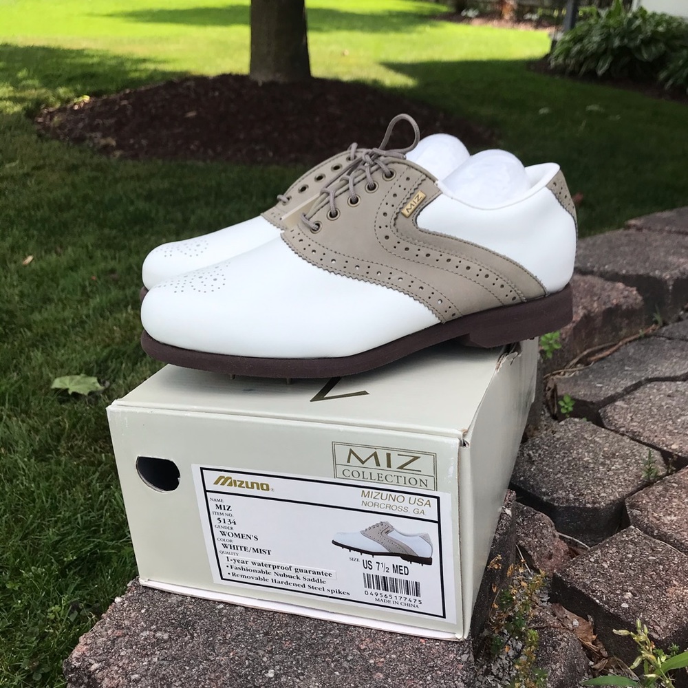NEW Ladies Mizuno Golf Shoes
